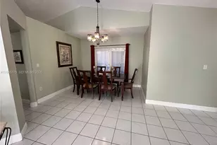 15421 SW 95th Ln, Miami, FL 33196 - Photo 10