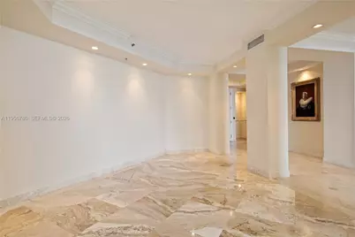 808 Brickell Key Dr #3304, Miami, FL 33131 - Photo 8