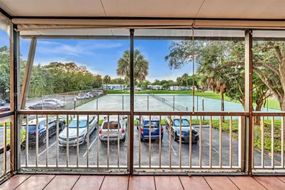 400 Commodore Dr #215, Plantation, FL 33325 - Photo 18