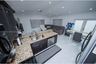 17404 SW 142nd Pl, Miami, FL 33177 - Photo 4