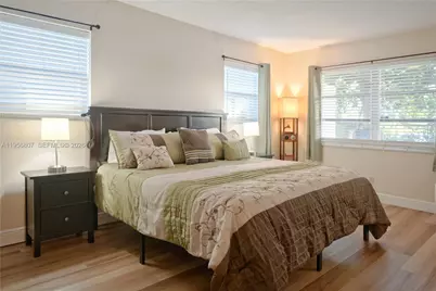 1236 NW 43rd St, Deerfield Beach, FL 33064 - Photo 28