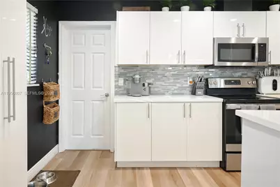 1236 NW 43rd St, Deerfield Beach, FL 33064 - Photo 18