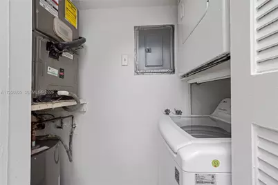 200 Lakeview Dr #101, Weston, FL 33326 - Photo 14