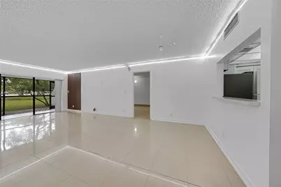 200 Lakeview Dr #101, Weston, FL 33326 - Photo 10