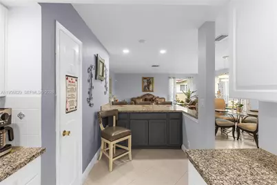 7185 E Tropical Way, Plantation, FL 33317 - Photo 12