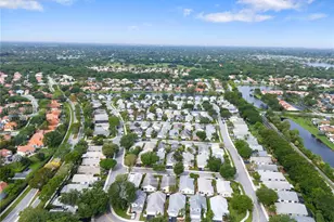 2707 Pinewood Ct, Davie, FL 33328 - Photo 30