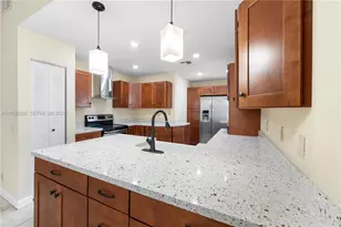 2707 Pinewood Ct, Davie, FL 33328 - Photo 1