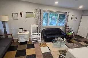 3083 SW 17th St, Miami, FL 33145 - Photo 12