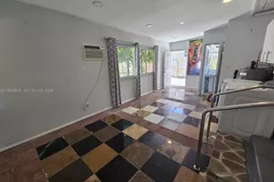 3083 SW 17th St, Miami, FL 33145 - Photo 14