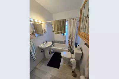 3083 SW 17th St, Miami, FL 33145 - Photo 8