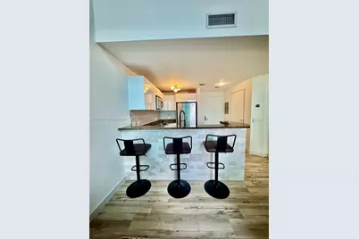 300 S Biscayne Blvd #L-1210, Miami, FL 33131 - Photo 8