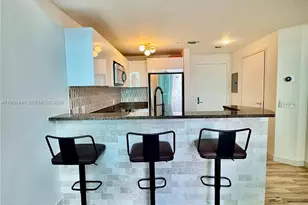 300 S Biscayne Blvd, Miami, FL 33131 - Photo 8