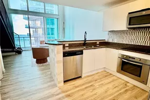 300 S Biscayne Blvd, Miami, FL 33131 - Photo 6