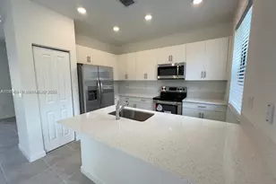 24576 SW 119th Pl, Homestead, FL 33032 - Photo 2