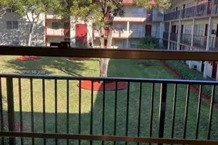 151 SW 135th Terrace, Pembroke Pines, FL 33027 - Photo 6