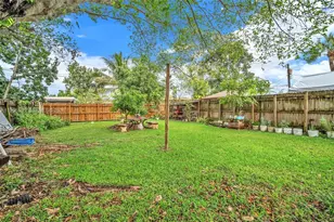 7021 SW 19th Pl, North Lauderdale, FL 33068 - Photo 22