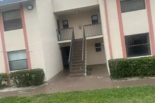 855 NE 209th St, Miami, FL 33179 - Photo 2