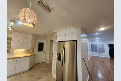 9208 Byron Ave, Surfside, FL 33154 - Photo 4