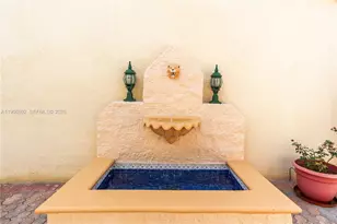 10564 NW 57th St, Doral, FL 33178 - Photo 46