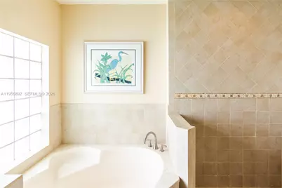 10564 NW 57th St, Doral, FL 33178 - Photo 28