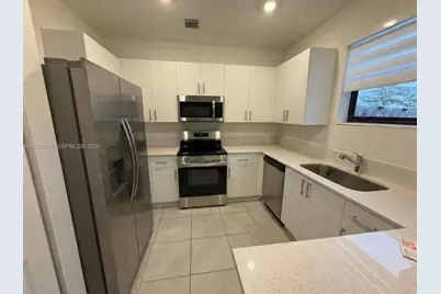 15955 SW 2nd St, Pembroke Pines, FL 33027 - Photo 6