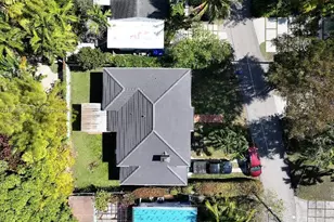 811 NE 70th St, Miami, FL 33138 - Photo 36