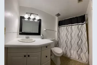 7900 Camino Cir #403, Miami, FL 33143 - Photo 12