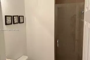 9952 NW 10th St, Miami, FL 33172 - Photo 10