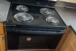 4250 W 11th Ln, Hialeah, FL 33012 - Photo 12