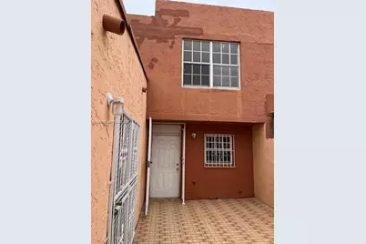 4250 W 11th Ln #43, Hialeah, FL 33012 - Photo 2