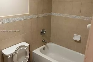 4250 W 11th Ln, Hialeah, FL 33012 - Photo 18