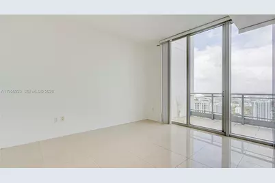 90 SW 3rd St #PH-10, Miami, FL 33130 - Photo 8