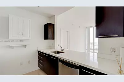 90 SW 3rd St #PH-10, Miami, FL 33130 - Photo 18