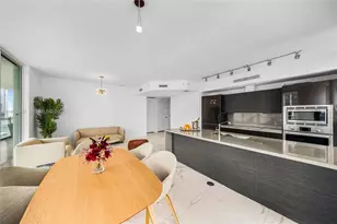1080 Brickell Ave, Miami, FL 33131 - Photo 10