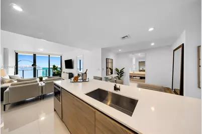 1300 S Miami Ave #4704, Miami, FL 33130 - Photo 8