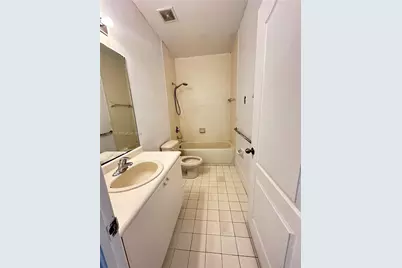 1666 SE 27th Ct #201, Homestead, FL 33035 - Photo 20