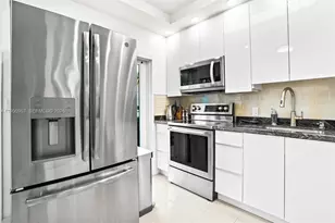 2500 Diana Dr, Hallandale Beach, FL 33009 - Photo 8