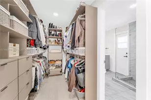 8810 NW 7th St, Pembroke Pines, FL 33024 - Photo 28