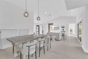 8810 NW 7th St, Pembroke Pines, FL 33024 - Photo 18