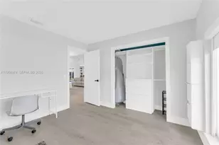 8810 NW 7th St, Pembroke Pines, FL 33024 - Photo 34