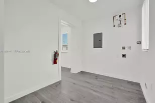 600 NW 25th Ct, Miami, FL 33125 - Photo 6