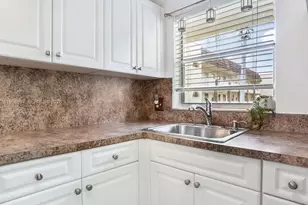 8861 Sunrise Lakes Blvd, Sunrise, FL 33322 - Photo 16