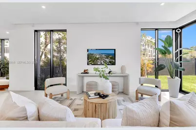 3200 Thomas Ave, Miami, FL 33133 - Photo 6