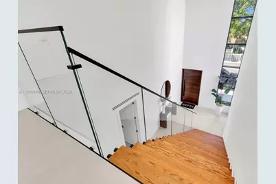 3200 Thomas Ave, Miami, FL 33133 - Photo 24