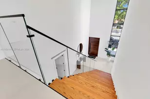 3200 Thomas Ave, Miami, FL 33133 - Photo 24