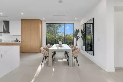 3200 Thomas Ave, Miami, FL 33133 - Photo 14