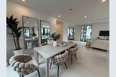 3200 Thomas Ave, Miami, FL 33133 - Photo 2