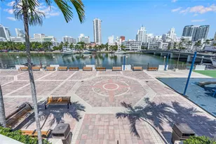 4101 Pine Tree Dr, Miami Beach, FL 33140 - Photo 58