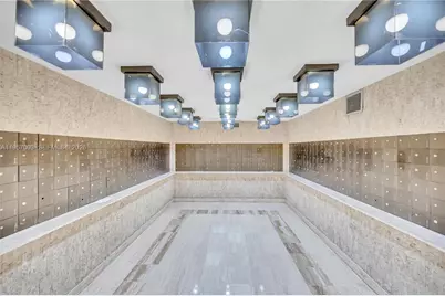 4101 Pine Tree Dr #828, Miami Beach, FL 33140 - Photo 40