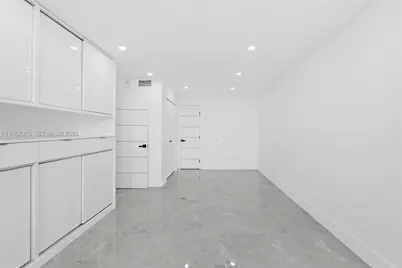 4101 Pine Tree Dr #828, Miami Beach, FL 33140 - Photo 26